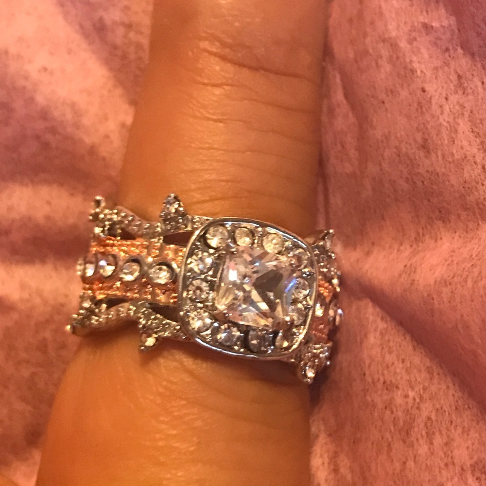 New 2 Tone 14K and .925 Princess cut stone ring - Picture 8 of 8
